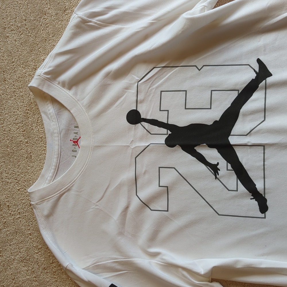Jordan Premium Tee - Picture 4 of 5